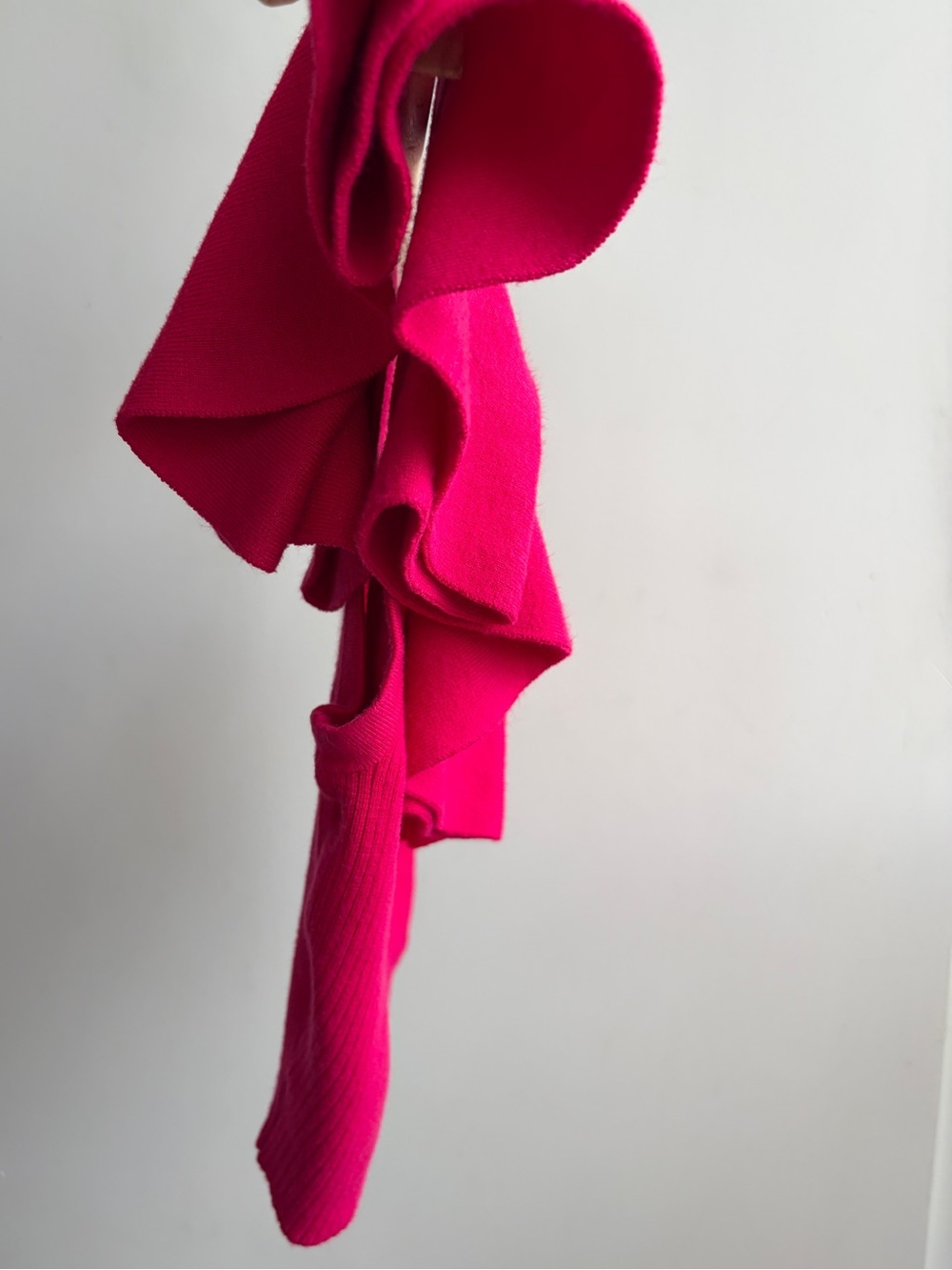 BNWT Express Hot Pink One-Shoulder Ruffle Crop Top - Picture 10 of 11